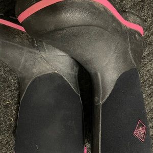 Girls Muckboot Slushmaster size 2, gently used, 1 winter